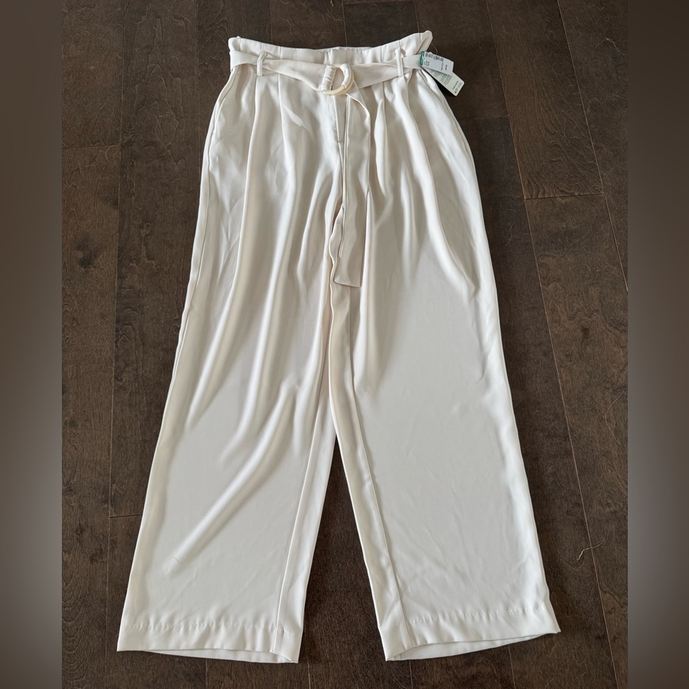 Cream pleated trouser pants with belt (women’s)